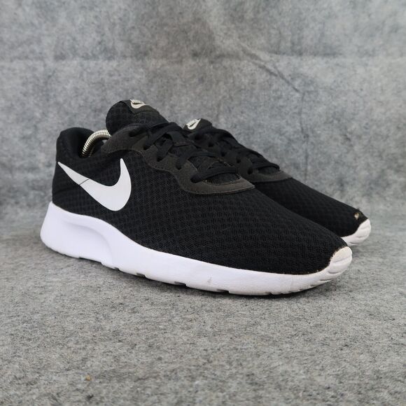 Nike Shoes Womens 9.5 Athletic Trainers Tanjun Sneakers Lifestyle Active Black - Picture 1 of 14